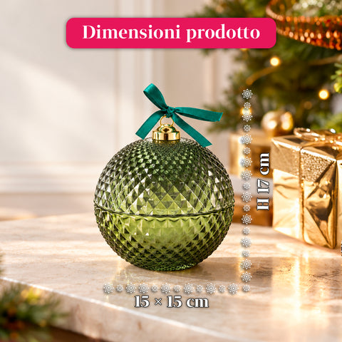Candela Profumata in Vetro Decorato a Forma di Sfera o Albero – Fragranze Pino, Cannella e Vaniglia – Contenitore Riutilizzabile
