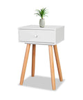 Comodino in bambù bianco con cassetto, design moderno e versatile, decorato con pianta verde, perfetto per camera da letto